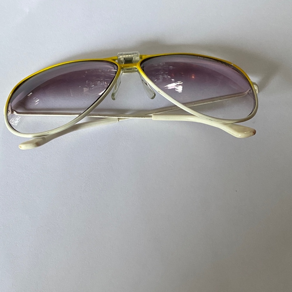 Foster Grant White and Yellow Sunglasses